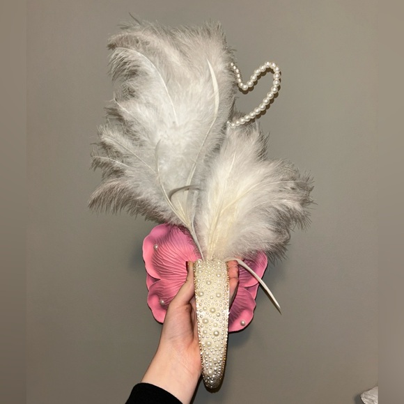 Pink Rose White Feather Pearl Heart Headband Fascinator for Derby Oaks Tea Party - Picture 2 of 5